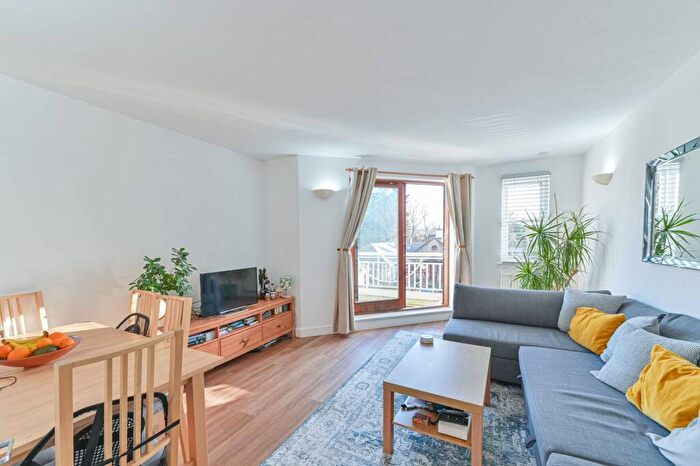 1 Bedroom Flat For Sale In Thurlow Park Road, West Dulwich, London, SE21