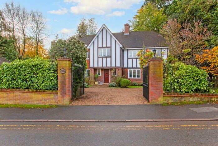 5 Bedroom Detached House To Rent In South Park Drive Gerrards Cross, SL9