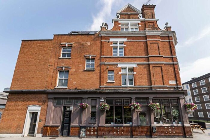 2 Bedroom Flat To Rent In Vauxhall Walk, Kennington, SE11