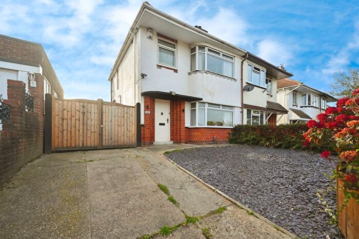 3 Bedroom Semi-detached House For Sale In Birchwood Lane, South Normanton, Alfreton, DE55
