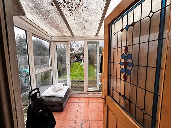 3 Bedroom Detached House To Rent In Beam Avenue, Dagenham, RM10