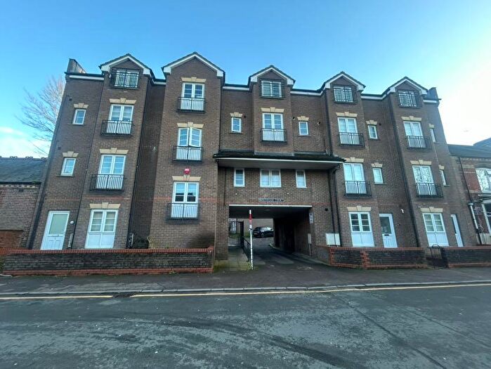 2 Bedroom Apartment To Rent In Kingswood Court, Grove Road, Luton, LU1