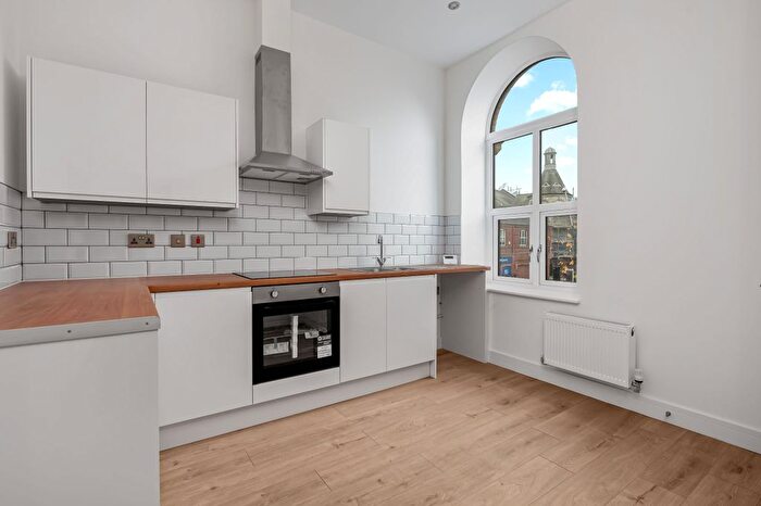 1 Bedroom Flat To Rent In Apartment, Bank Street, Castleford, WF10