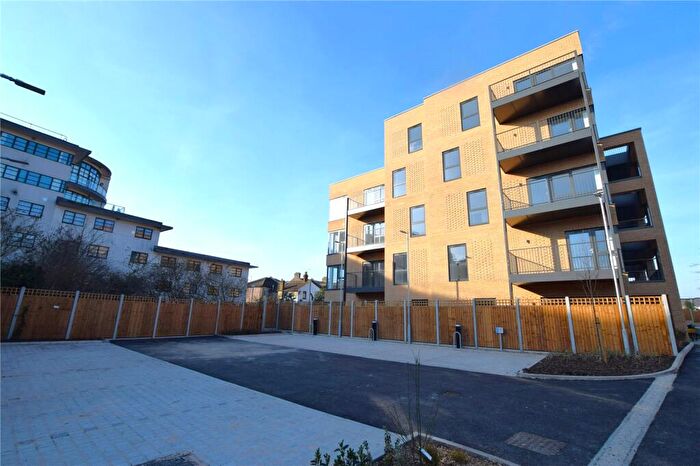 3 Bedroom Apartment To Rent In High Road, Romford, RM6