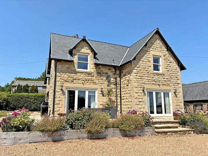 6 Bedroom Detached House To Rent In Harrogate Road, North Rigton, LS17