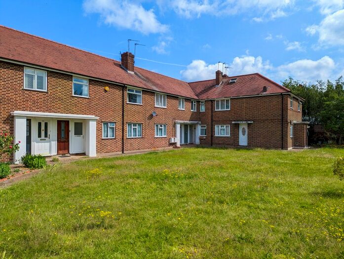 3 Bedroom Flat To Rent In Talma Gardens, Twickenham, TW2