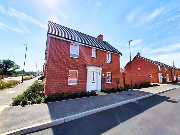 3 Bedroom House For Sale In Wilstone Street, Broughton, Aylesbury, HP22
