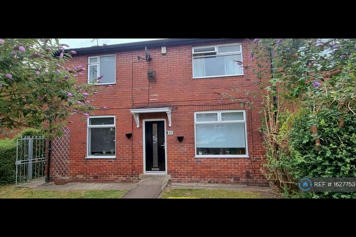 4 Bedroom Semi-Detached House To Rent In Langdale Gardens, Leeds, LS6