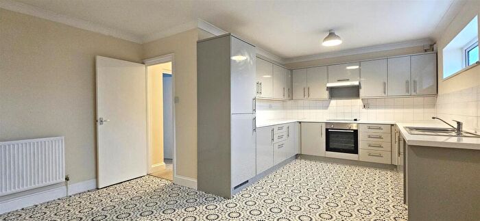 2 Bedroom Flat To Rent In Grange Road, Ramsgate, CT11