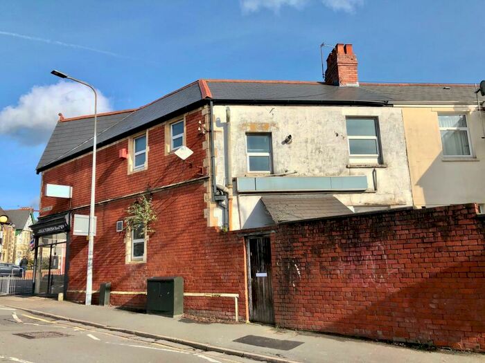 2 Bedroom Flat To Rent In Pen Y Wain Road, Cardiff, CF24