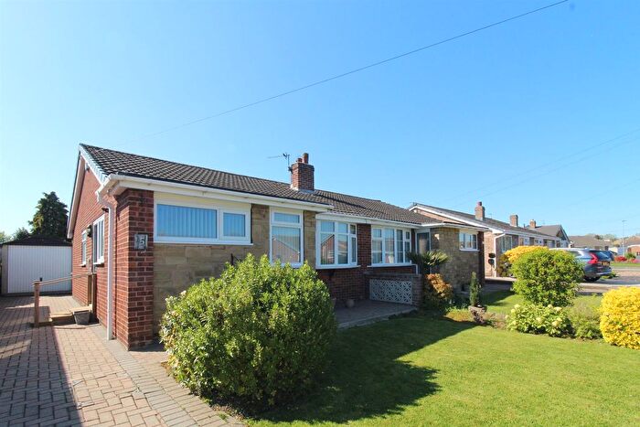 2 Bedroom Detached House For Sale In Pentland Grove, Lupset Park, Wakefield, WF2