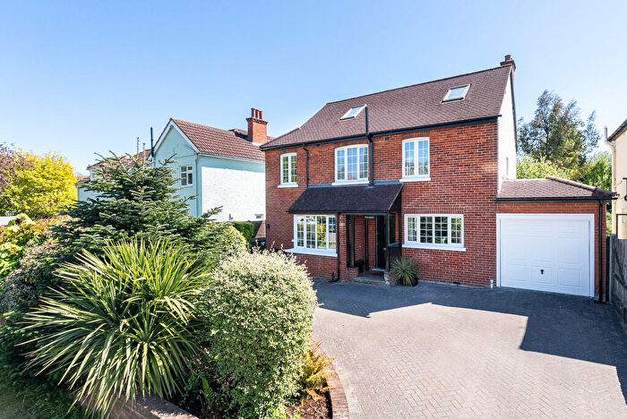 4 Bedroom Detached House For Sale In Deepdene Avenue Road, Dorking, RH4
