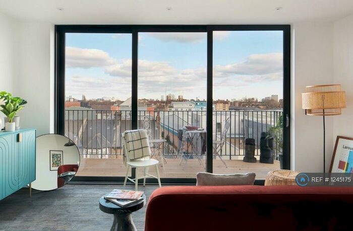 3 Bedroom Terraced House To Rent In Cambridge Heath, London, E2