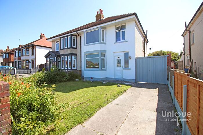 3 Bedroom Semi Detached House For Sale In Kings Walk, Thornton-Cleveleys, FY5