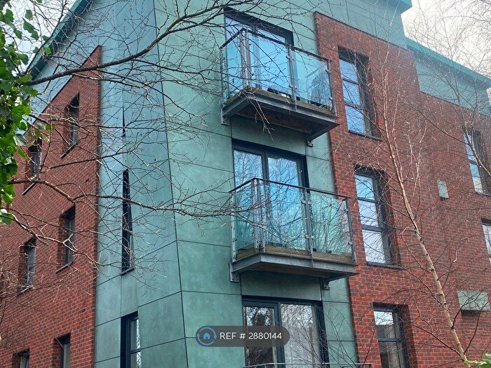2 Bedroom Flat To Rent In Lower Hall Street, St. Helens, WA10
