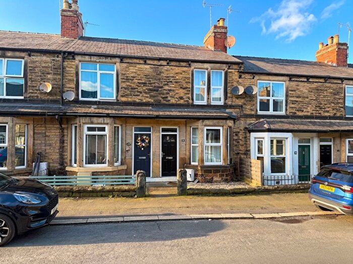 2 Bedroom Terraced House For Sale In Regent Avenue, Harrogate, HG1