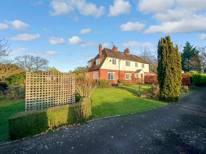 4 Bedroom Semi-Detached House For Sale In Romden Road, Smarden, Ashford, Kent TN27