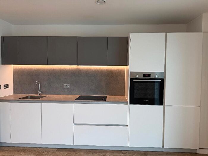 2 Bedroom Apartment For Sale In Brunner Road, London, E17