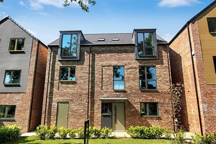 4 Bedroom Detached House For Sale In Yarm Road, Middleton St George, Darlington, DL2