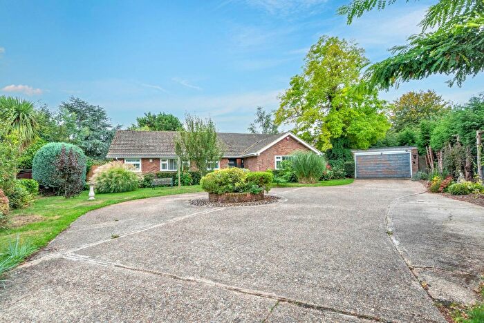 4 Bedroom Detached Bungalow For Sale In Chapel Lane, Blean, CT2