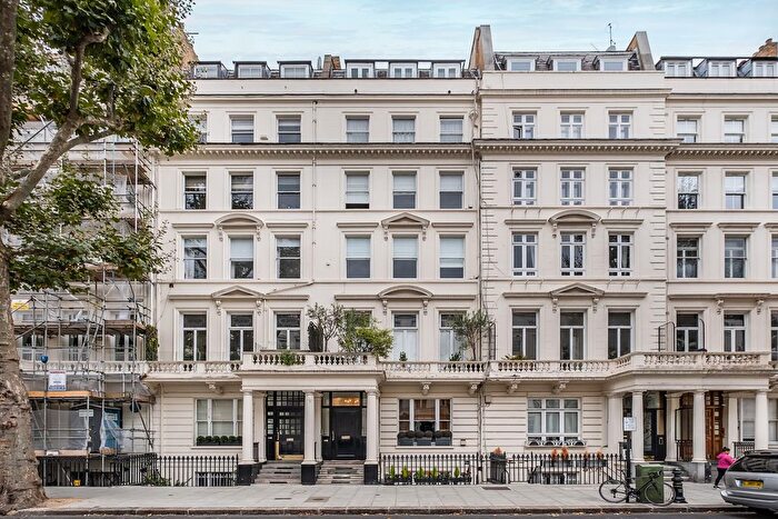 3 Bedroom Flat For Sale In Queen's Gate, London, SW7