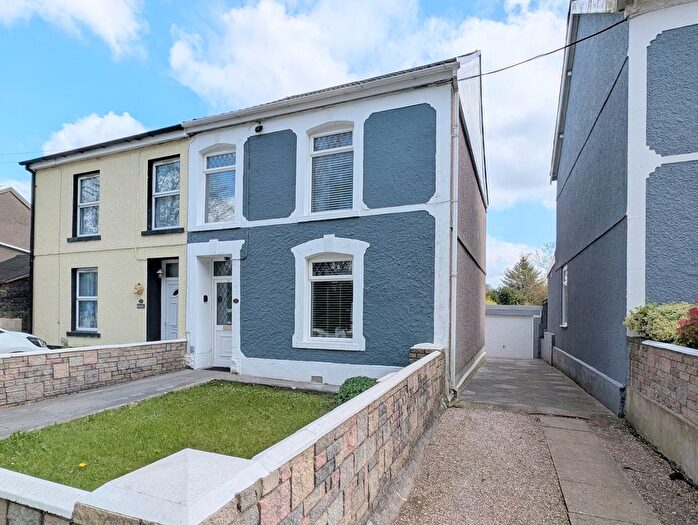 3 Bedroom Semi Detached House For Sale In Heol Rhyd Ddu Fach, Cwmllynfell, Carmarthenshire., SA9