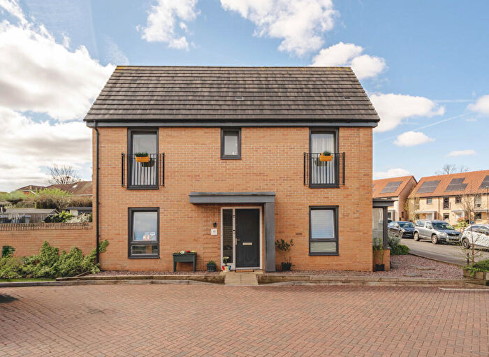 4 Bedroom End Of Terrace House For Sale In Honeyberry Road, Fishponds, BS16