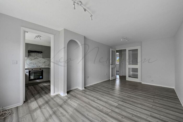 2 Bedroom Flat To Rent In Avonmouth Road, Dartford, DA1