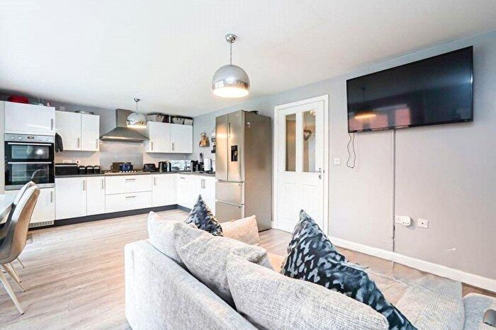 4 Bedroom Detached House For Sale In Hillcrest Drive, Branton, DN3