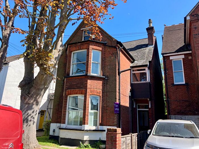 2 Bedroom Maisonette To Rent In Lemsford Road, St. Albans, AL1