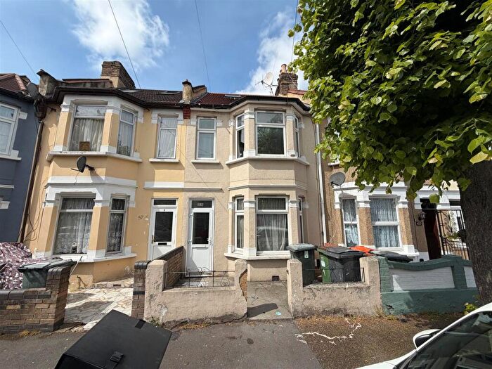 5 Bedroom House To Rent In Streatfeild Avenue, London, E6