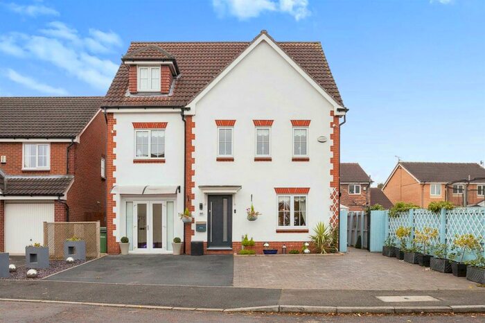 6 Bedroom Detached House For Sale In Royal Birkdale Way, Normanton, WF6