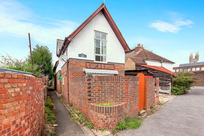 1 Bedroom Flat To Rent In Queen Street, Ashford, Kent, TN23