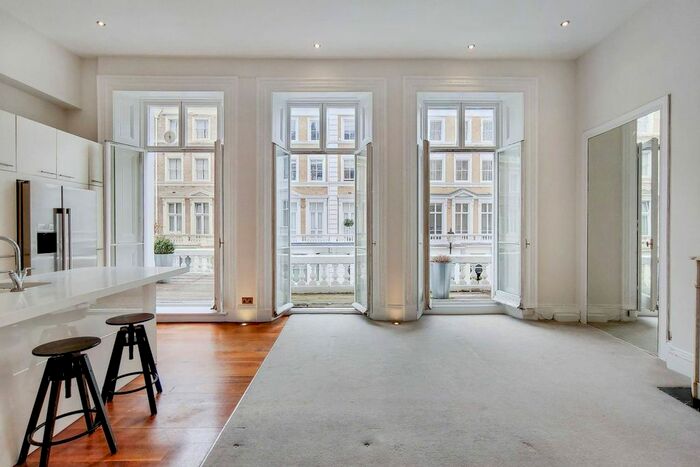 2 Bedroom Flat To Rent In Manson Place, South Kensington, London, SW7
