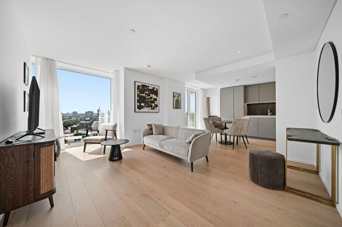 2 Bedroom Flat For Sale In York Place, London, SW11