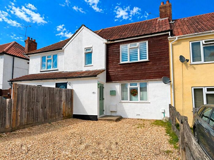 3 Bedroom Terraced House For Sale In Haig Road, Aldershot, Hampshire, GU12