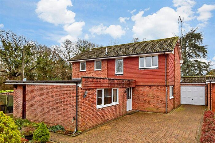 4 Bedroom Detached House For Sale In Amberglade, Southwater, West Sussex, RH13
