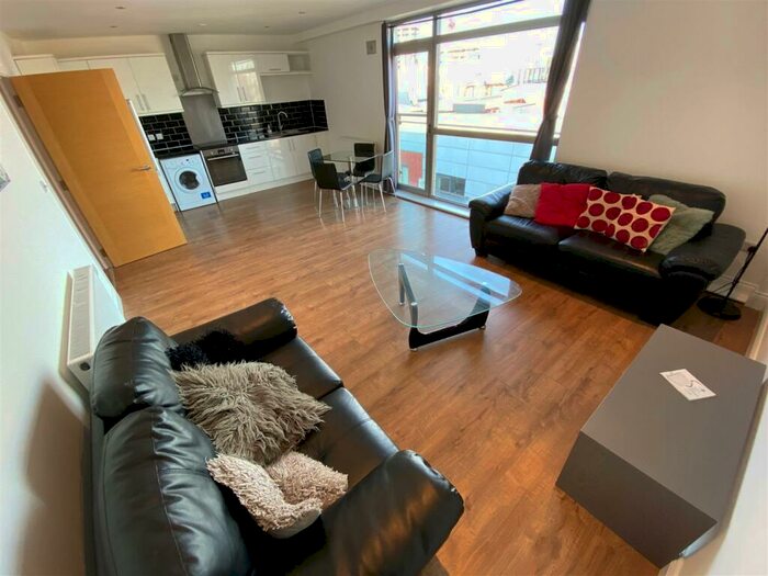 2 Bedroom Apartment To Rent In Red Building, Ludgate Hill, Manchester, M4