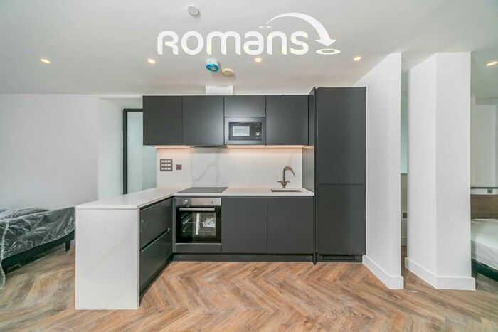 Apartment To Rent In Market Place, Reading, RG1