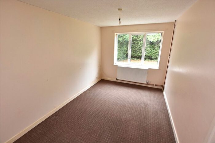 2 Bedroom Bungalow For Sale In Rockingham Way, Pendas Fields, Leeds, West Yorkshire, LS15