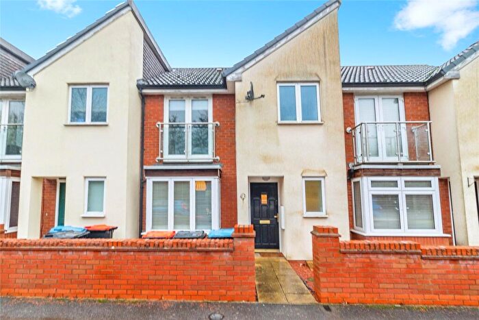 3 Bedroom Terraced House For Sale In Hunsbury Chase, Milton Keynes, Buckinghamshire, MK10