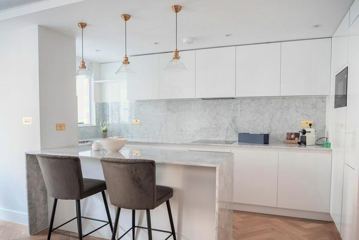 3 Bedroom Flat To Rent In Harley Street, Fitzrovia, London, London Borough Of Westminster, W1G