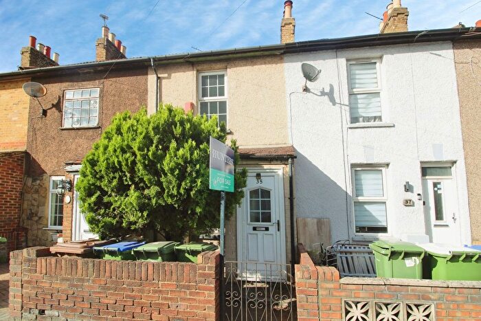 2 Bedroom Terraced House For Sale In Manor Road, Erith, DA8