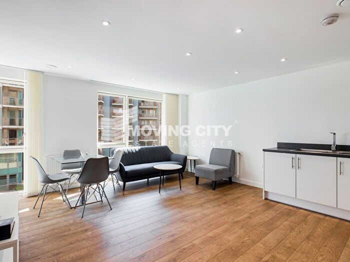 2 Bedroom Flat To Rent In Highland Street, London, E15