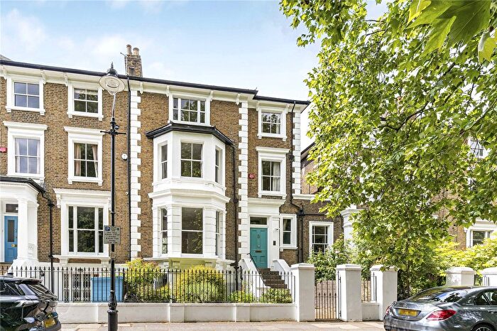 8 Bedroom Detached House For Sale In The Common, London, W5