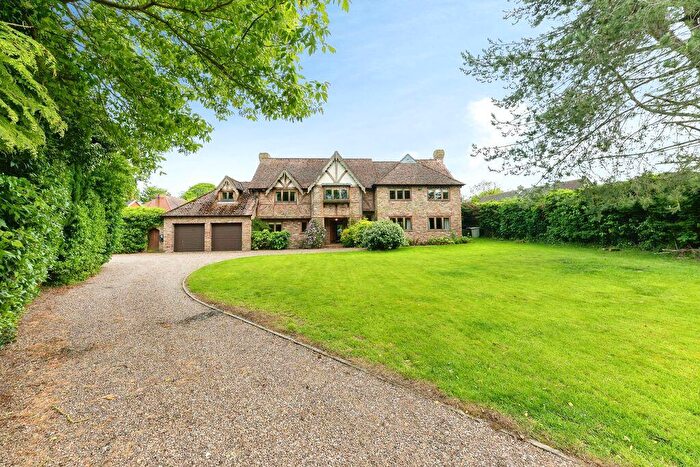 3 Bedroom Detached House For Sale In Locking Garth, Covenham St Mary, LN11