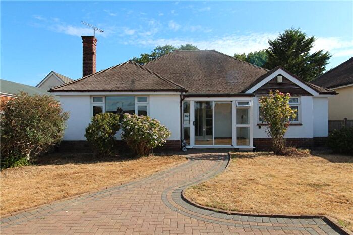 4 Bedroom Bungalow To Rent In Jubilee Road, Waterlooville, Hampshire, PO7