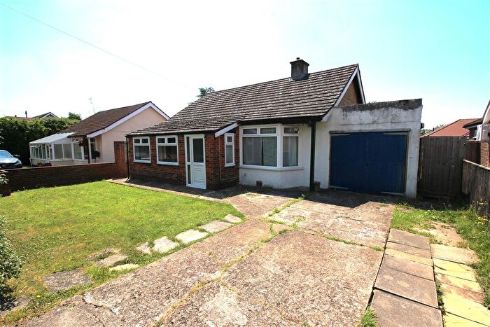 2 Bedroom Bungalow To Rent In Fareham Park Road, Fareham, PO15