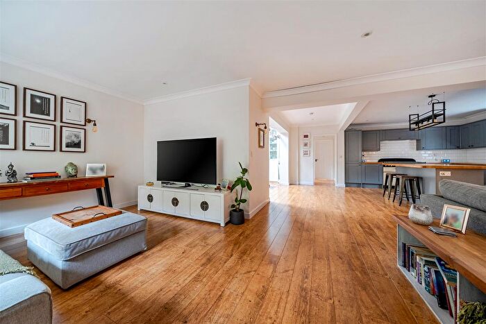 4 Bedroom Detached House To Rent In Marley Combe Road, Haslemere, GU27