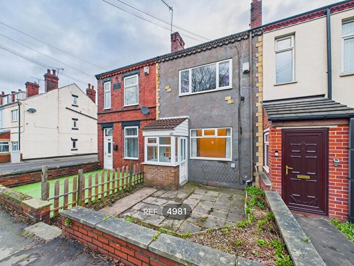 2 Bedroom Terraced House To Rent In Kirkby Road, Pontefract, WF9